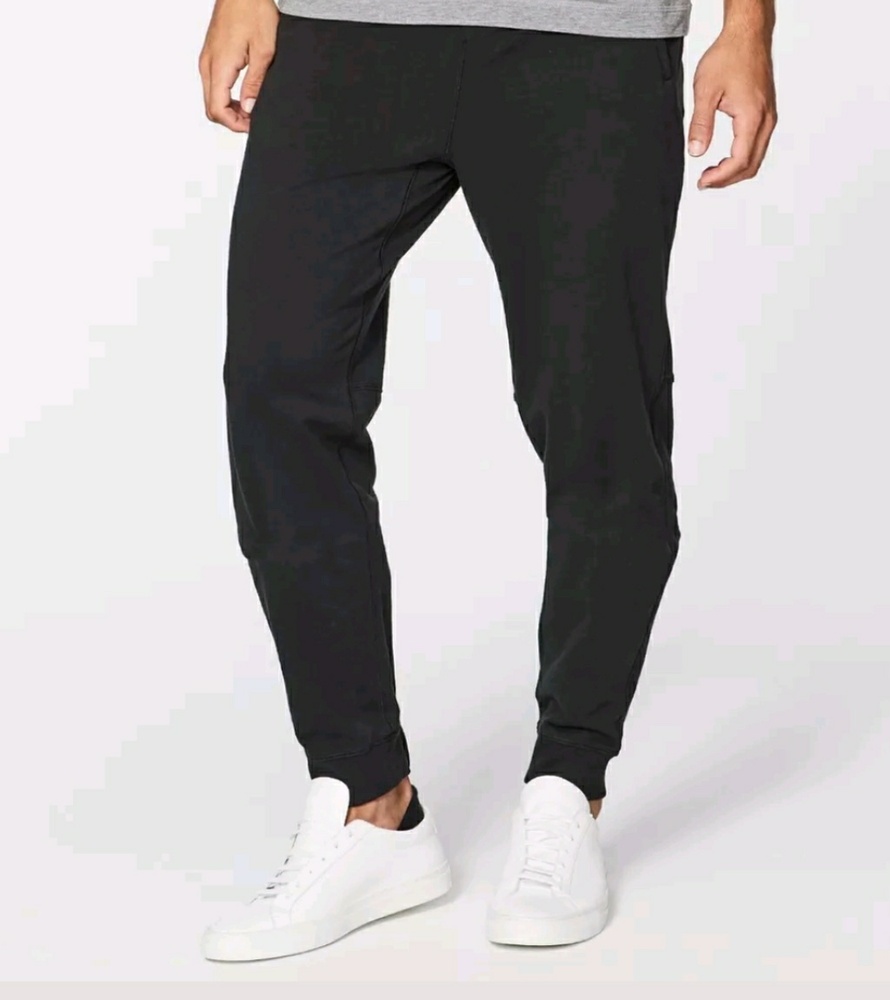 Men's lululemon cross cut jogger Medium